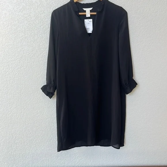NWT H and M Black Mini Long Sleeve Dress size 8 - Picture 1 of 9